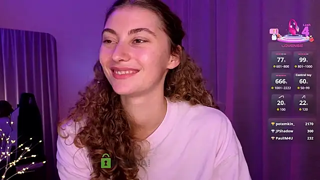 lady_curls webcam