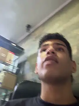 Santiago_Foxx webcam