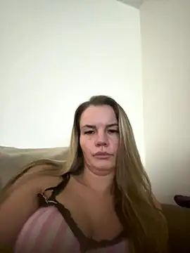 Cutebrowneyes_ webcam