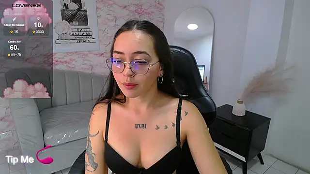 miss_andreaa_t webcam