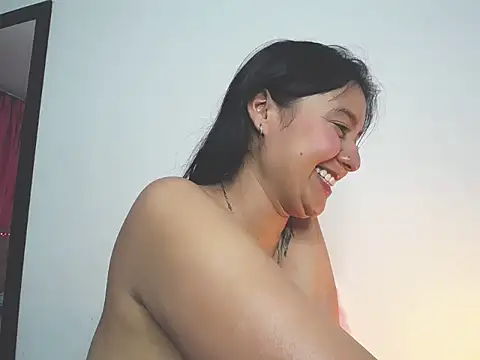 charlottekiss99 webcam