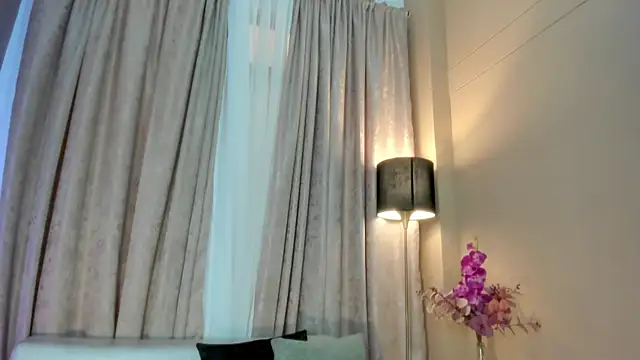 laragoldd - LaraGoldd's free webcam