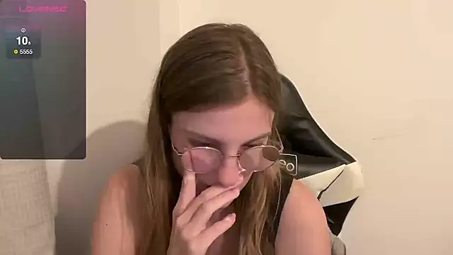 BustyKellyXXX webcam