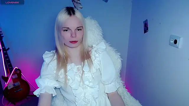 Emily_Nyaffee webcam