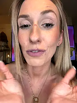 lola_tentatiion webcam