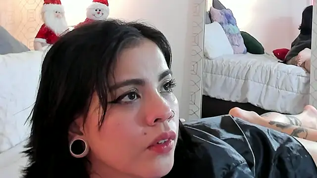 SuccubusDolly webcam