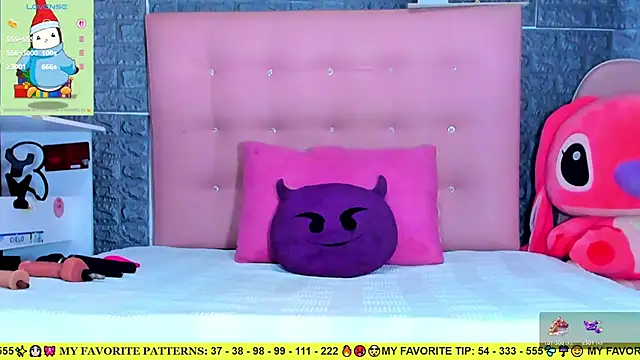 AriannaLewiis webcam