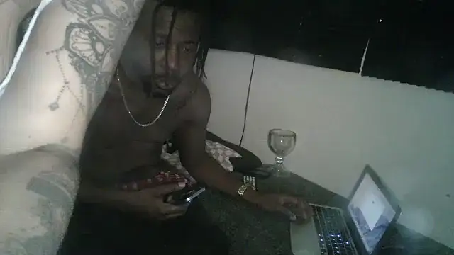 CoffeeNCreamHer webcam