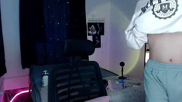 Ivoryhotcummer webcam