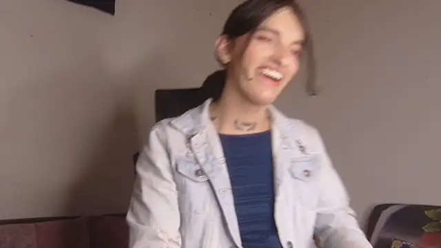 Scarlett_crastrawberry webcam