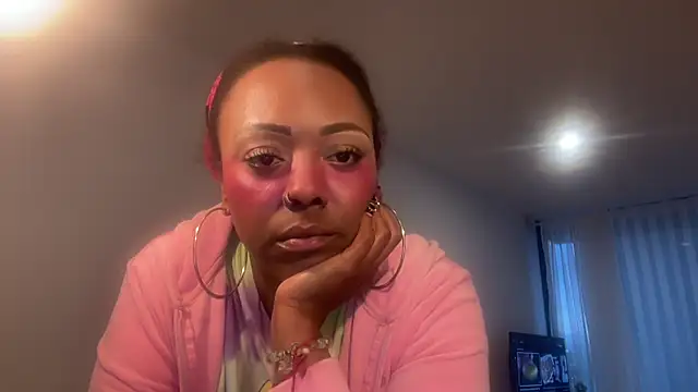 ChocolateCakeQueen webcam