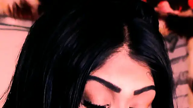 indian_dreamgirl webcam