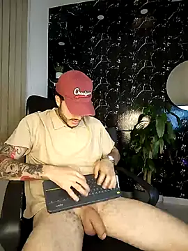 Rafael_Mendezz Live Webcam on Stripchat