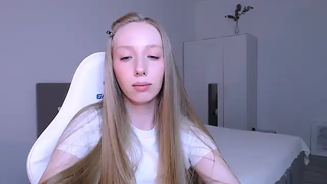 Luna_insniity webcam