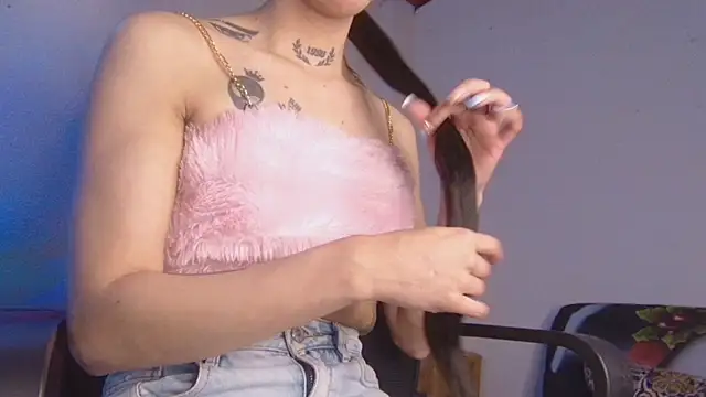 Scarlett_crastrawberry webcam