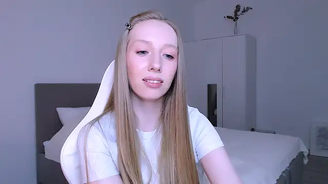 Luna_insniity webcam