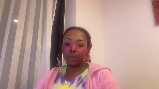 ChocolateCakeQueen webcam