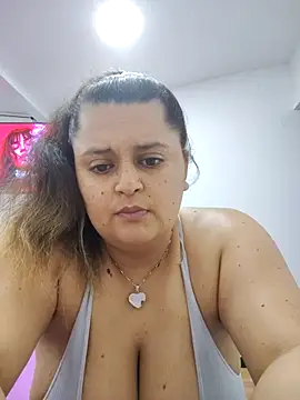 Miss_balloonsmila webcam