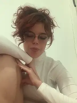 Webcam Model (Kyokko-doll) is live