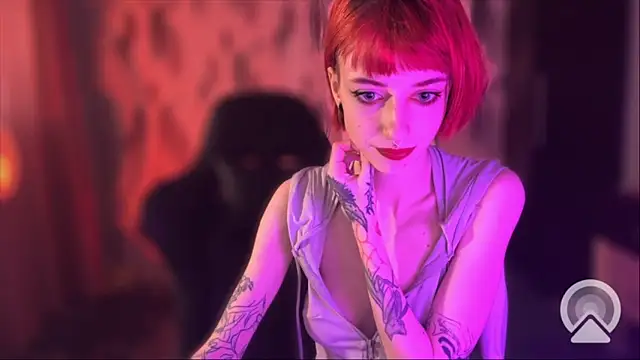 redfica (F teen) - change clothes