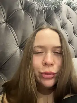 Nicole_Loving webcam