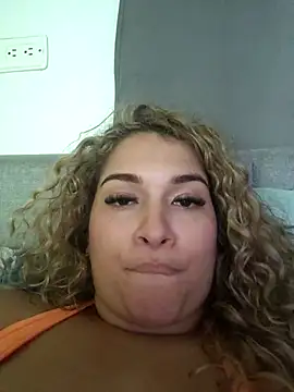 Sara_smiiith211 webcam