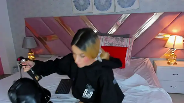 ChloeLaurentt webcam