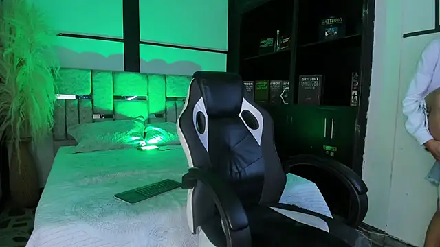 CatrinaVixxen webcam