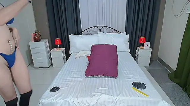 petitetsbigloads (T young) - let me cum in public directly as fast