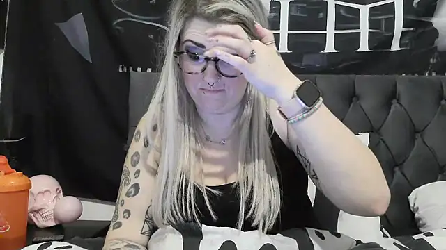 Sizzling_Indie36 webcam