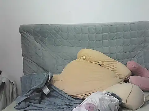 AlphaLatinoBear webcam