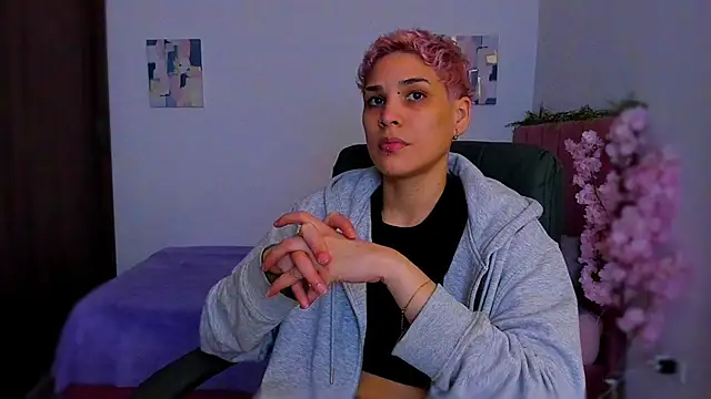 Charlee_pink webcam