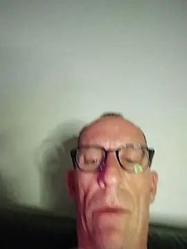 we_are_fucking_s... Live Webcam on Stripchat