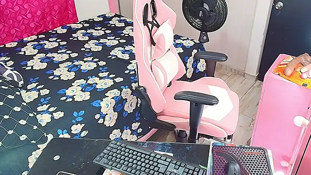 kimberly_bellu webcam