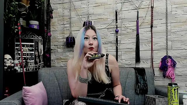 CruelMistress webcam