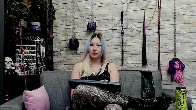 CruelMistress webcam