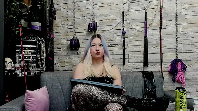 CruelMistress webcam