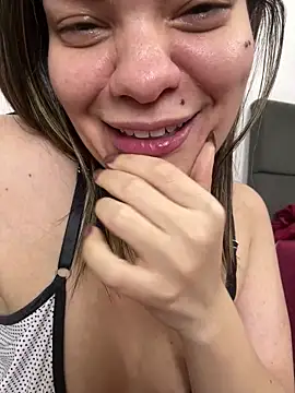 Zyrella from StripChat is Freechat