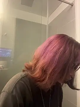 Webcam Model (sukulaurens) is live