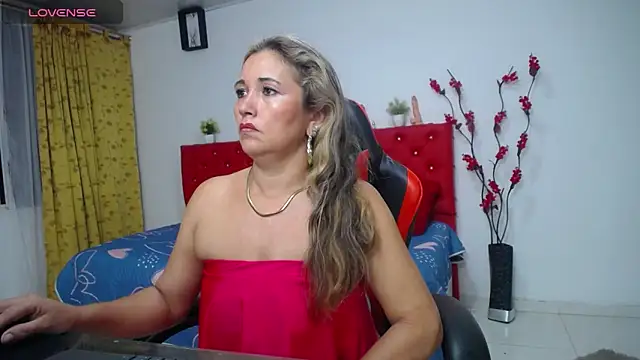 noelia_milf19 webcam