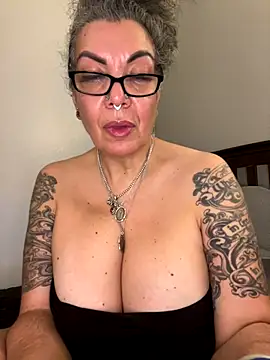 dieseldame1313 webcam