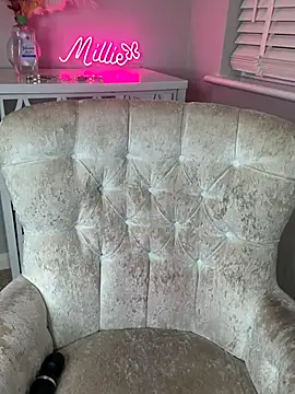 MakemeMillie1 webcam