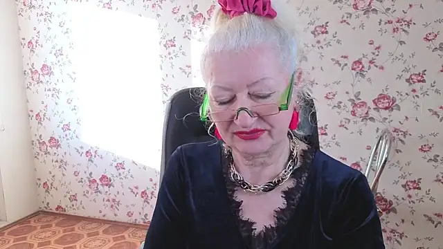 Maya_Mayflower webcam