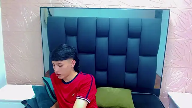 thaigo_twink38 webcam