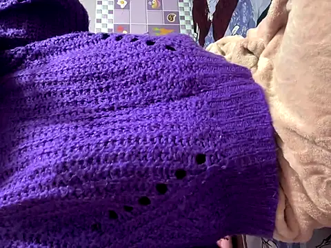 sandhya_77 (F young) - Lovesense