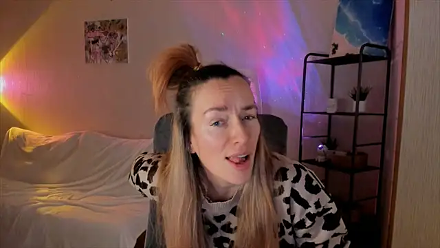 RebeccaMartinez webcam