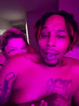 BigMfLuther Live Webcam on Stripchat