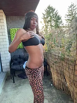 Squirt-Fuck-Queen webcam