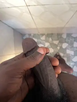 HUGE_BLACK_DICKY webcam