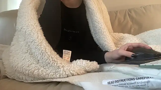 ijustturned18today webcam